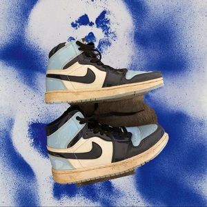 Jordan 1 Retro High UNC Patent (W) - Blue Chill